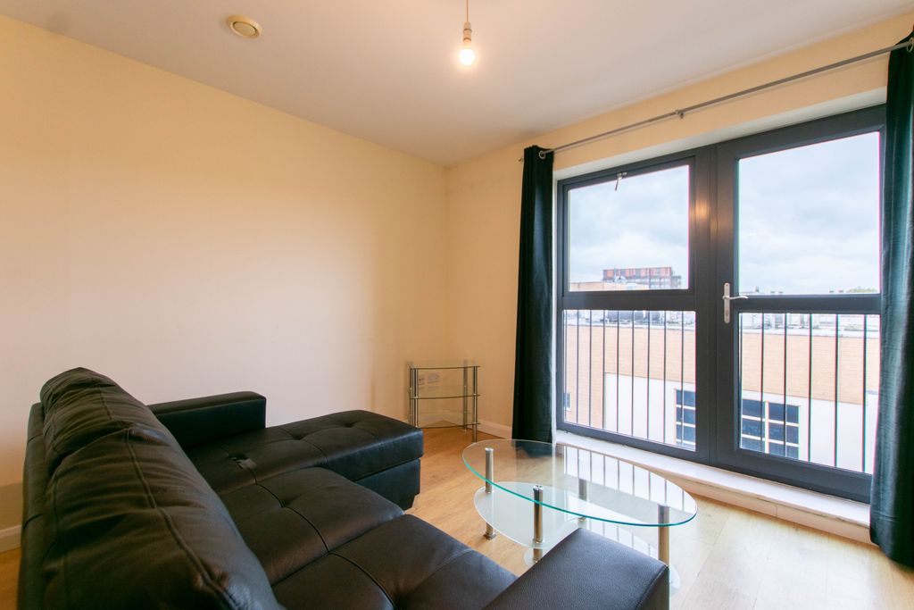 Property photo 2 of 6