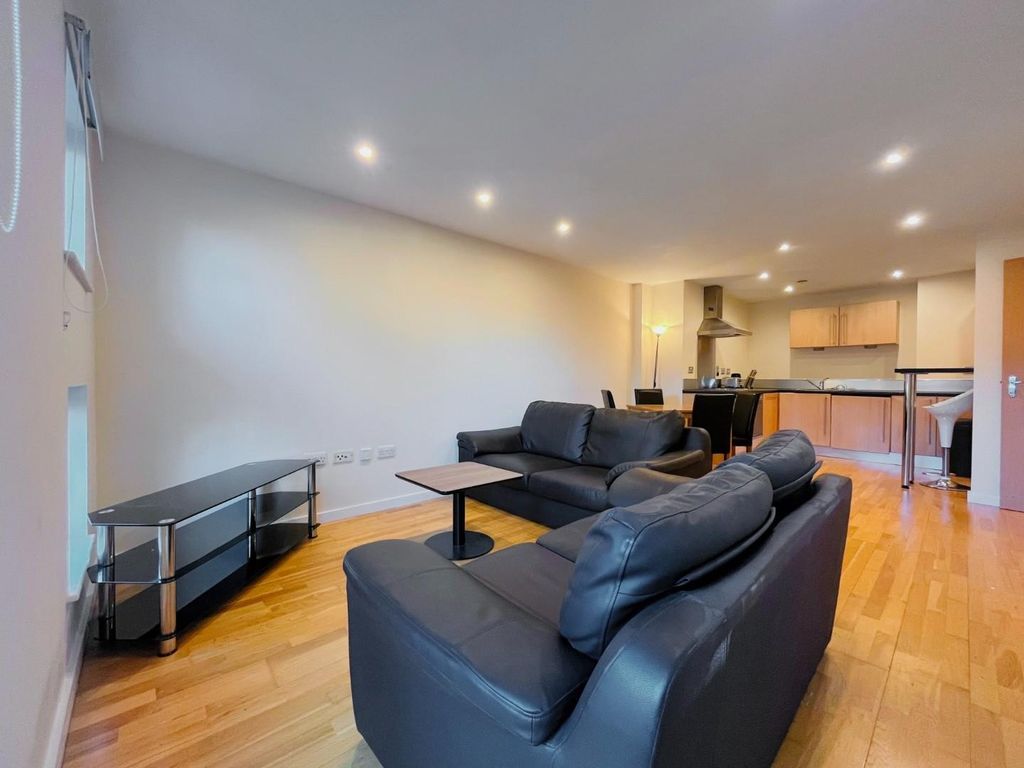 Property photo 3 of 11