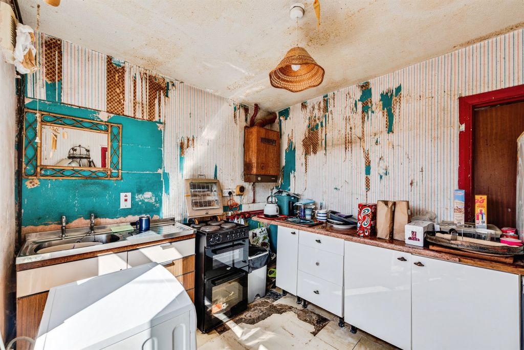 Property photo 2 of 18