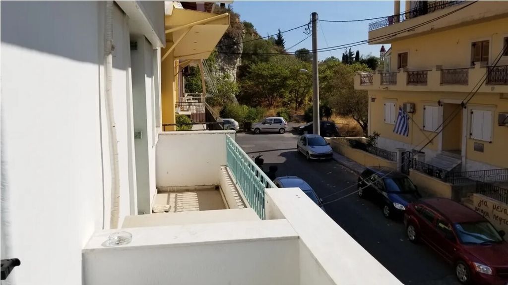 Property photo 3 of 8 Balconies