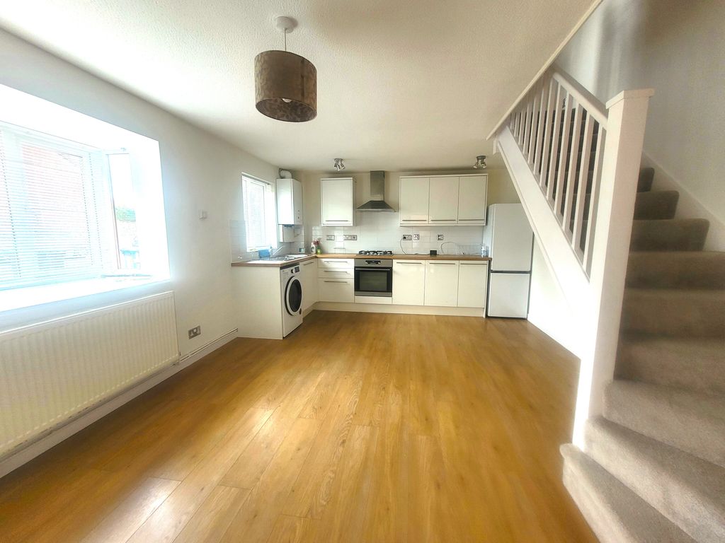 Property photo 1 of 6 Bedroom 1