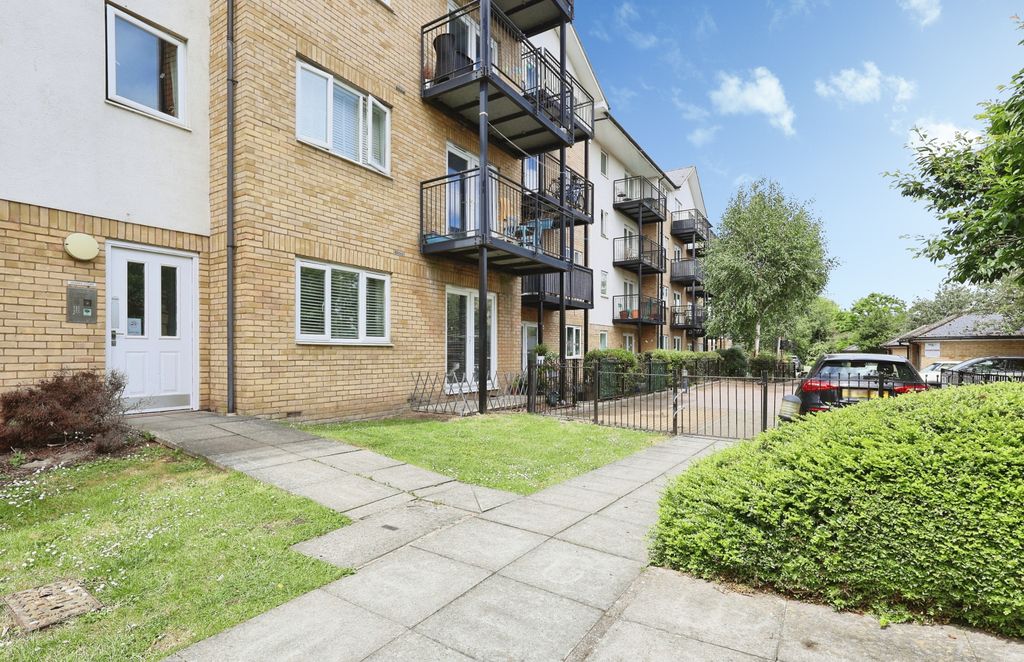 Property photo 1 of 34
