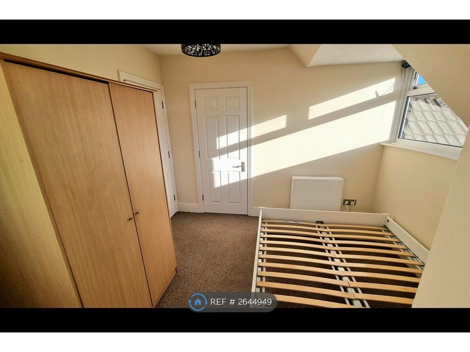 Property photo 3 of 16 Bedroom 1