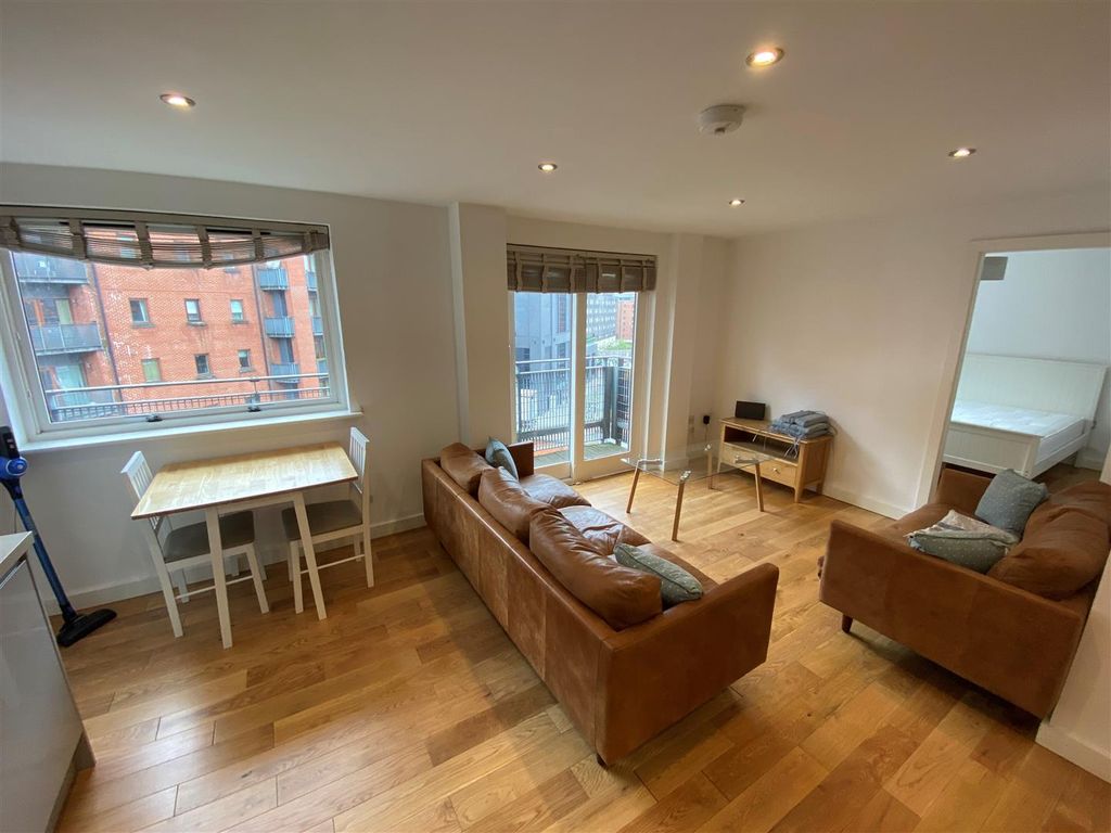Property photo 2 of 12
