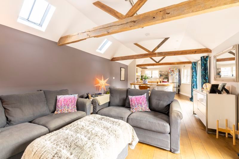 Property photo 3 of 20 Photo 6