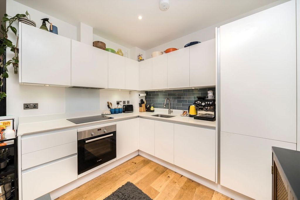 Property photo 2 of 6