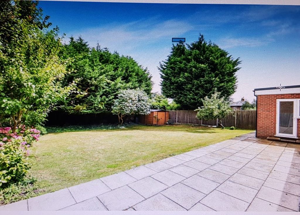 Property photo 2 of 21