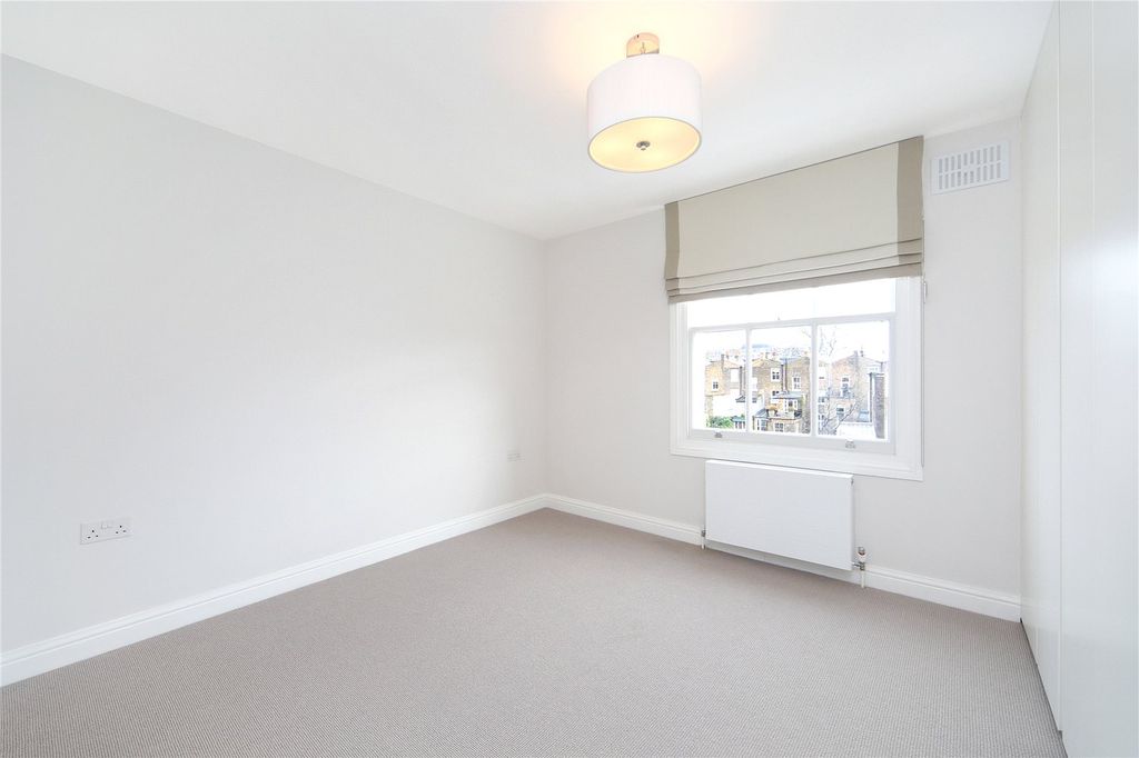 Property photo 1 of 6 Picture No. 12