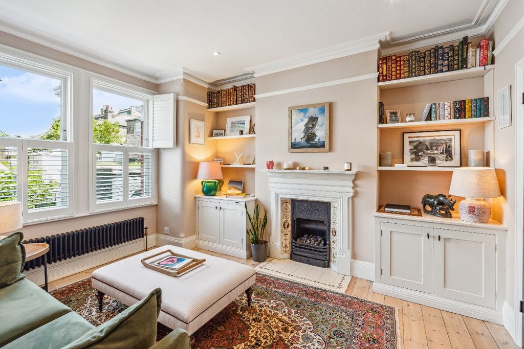 Property photo 1 of 17