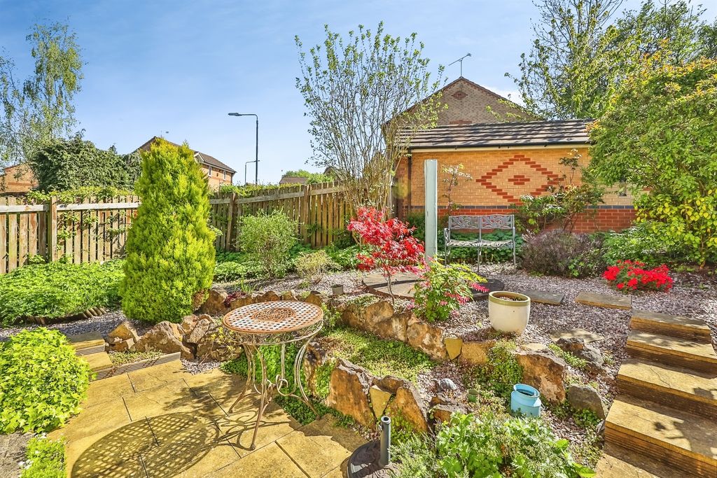Property photo 2 of 17