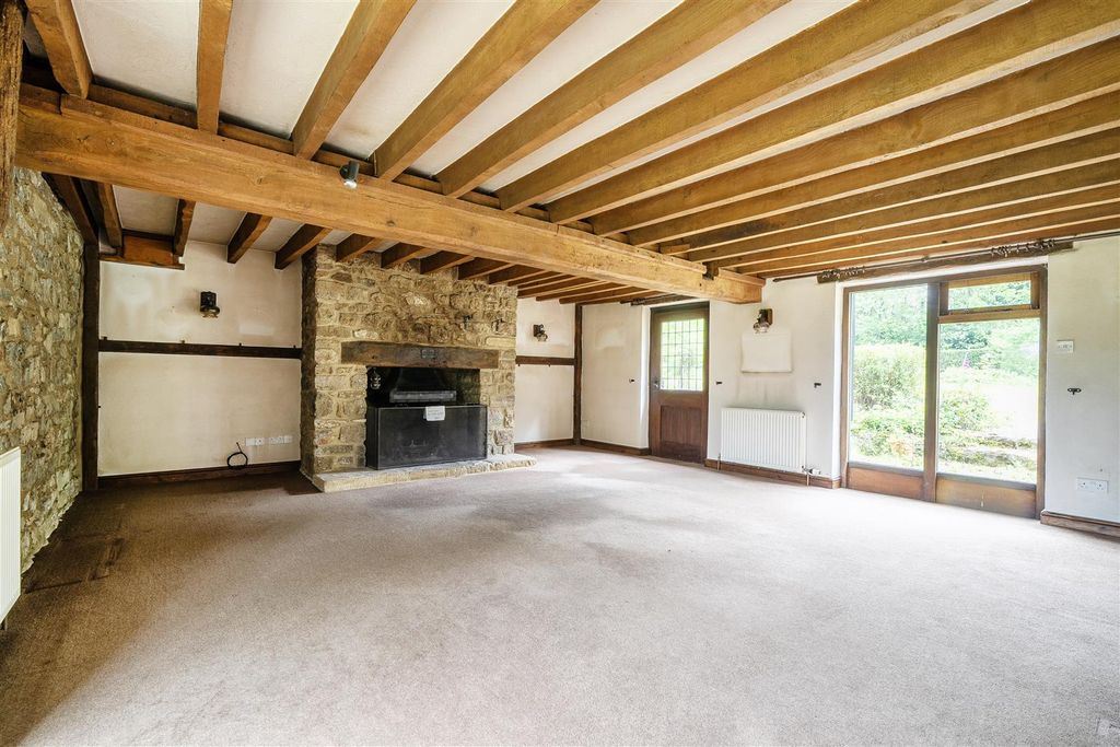 Property photo 3 of 20 Sitting Room