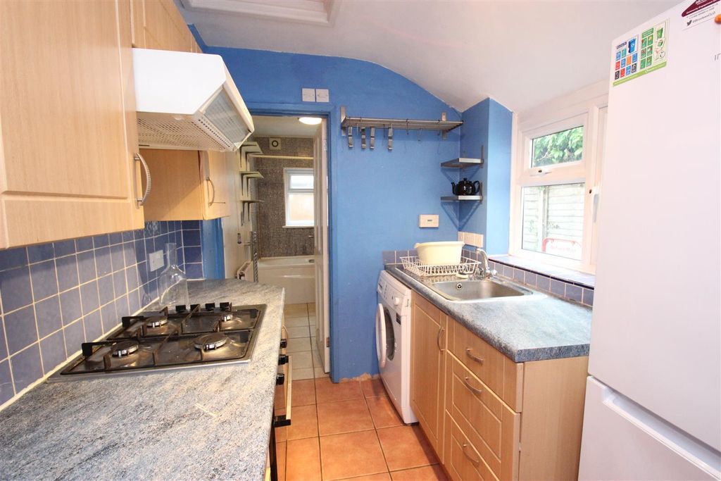 Property photo 2 of 7