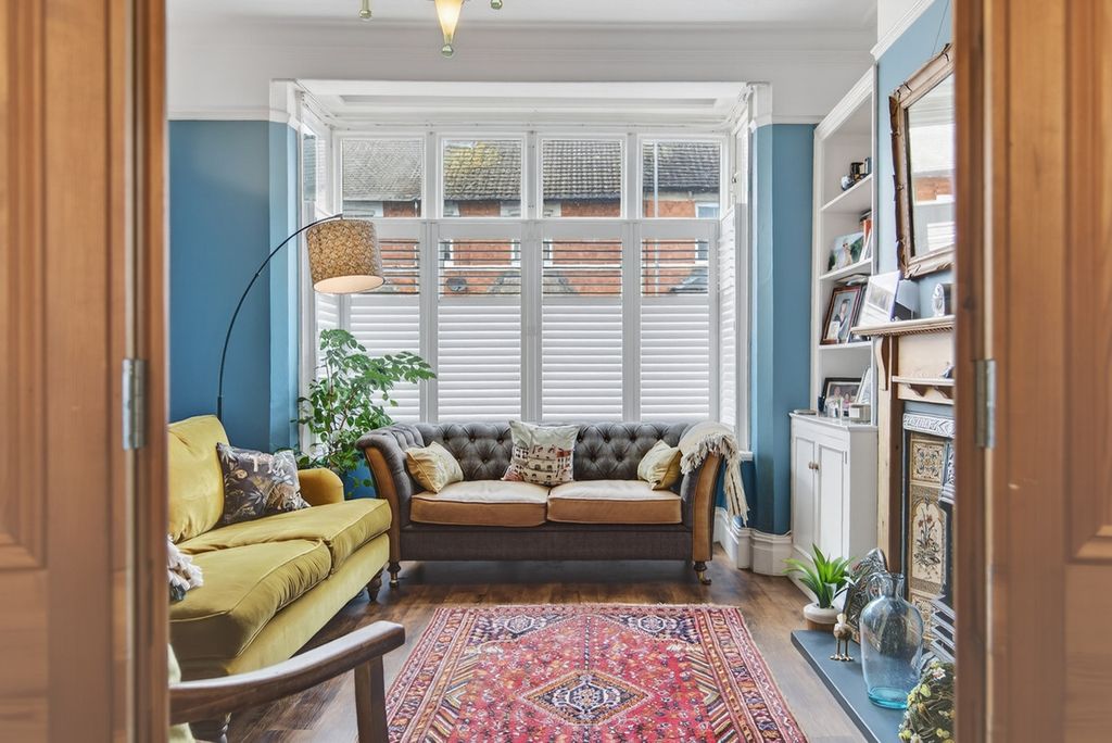 Property photo 3 of 42