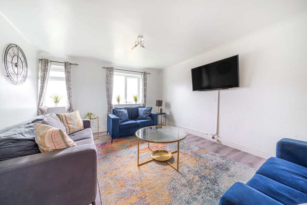 Property photo 3 of 15