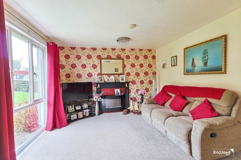 Property photo 2 of 12 Photo 11