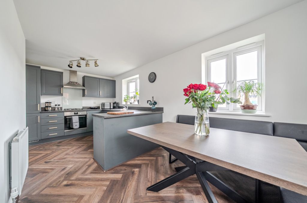 Property photo 2 of 31 1479741-1-6A32Cb4Db5E0c