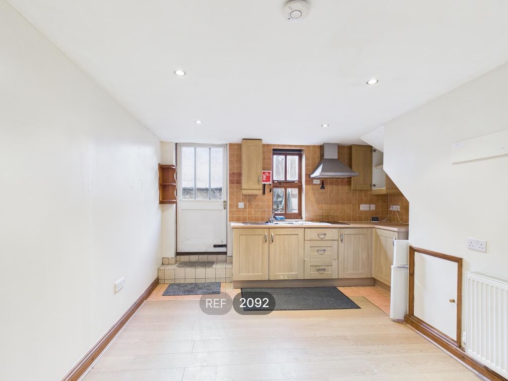 Property photo 3 of 11 Kitchen / Living Area