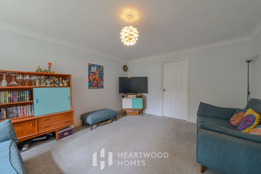 Property photo 3 of 22