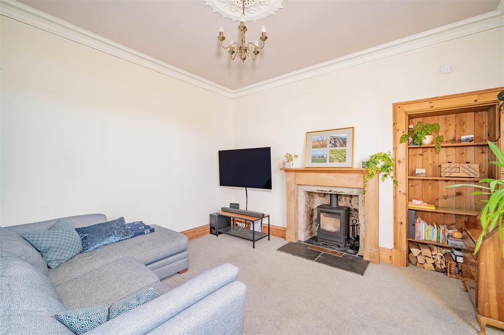 Property photo 2 of 16 2 Gordon Park Kirriemuir-3.Jpg