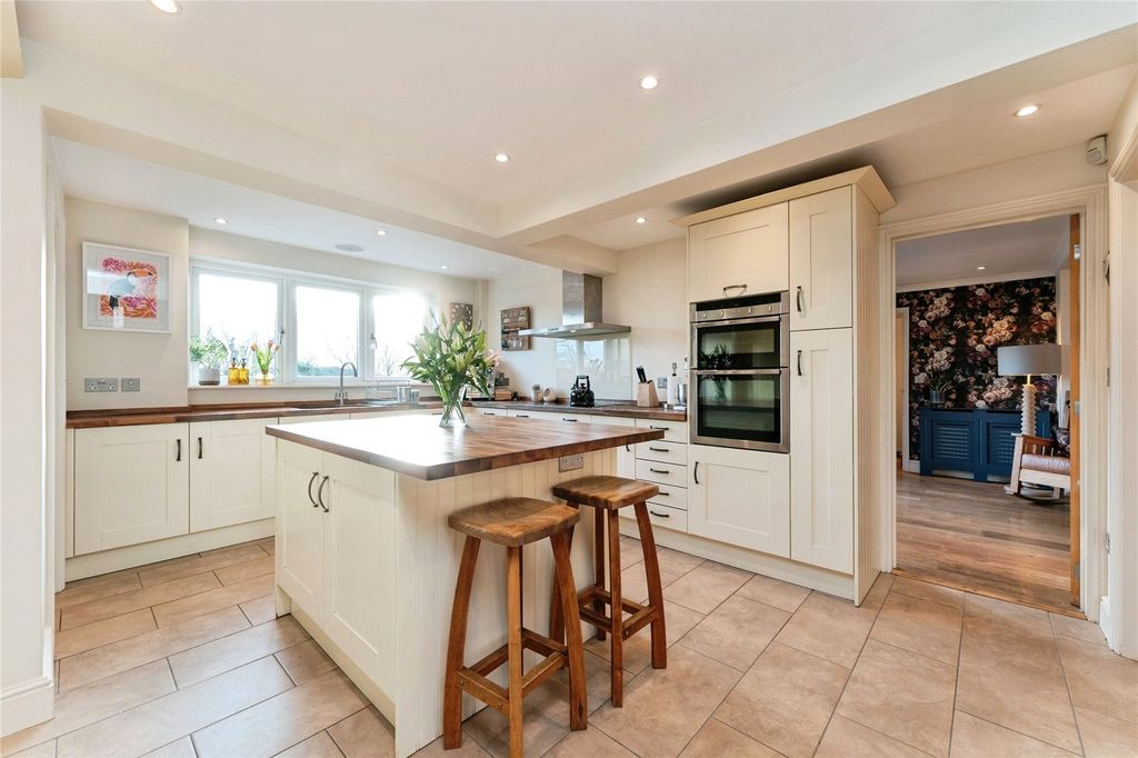 Property photo 3 of 62 Picture No. 87