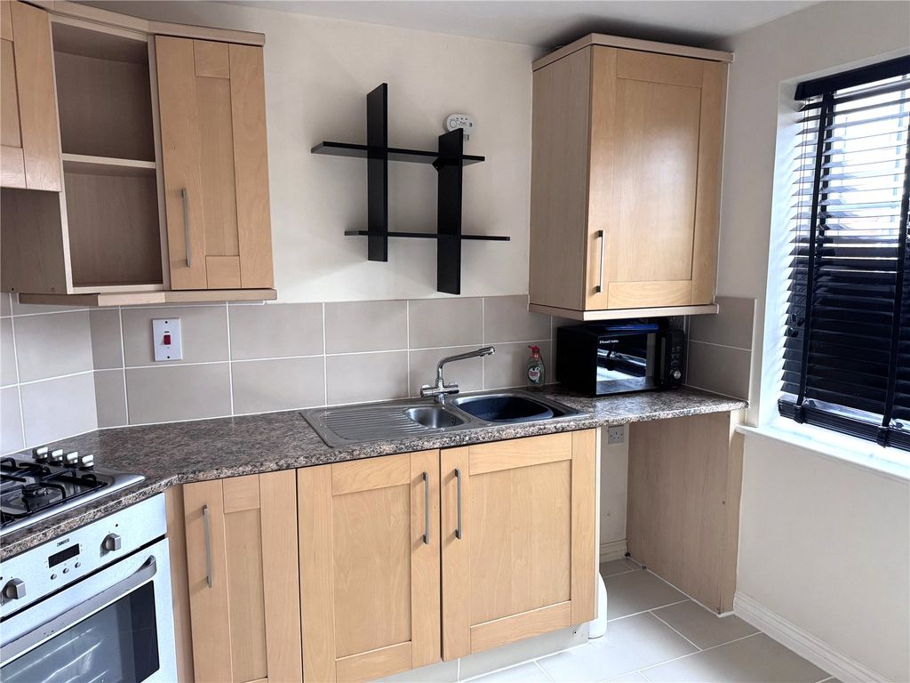 Property photo 3 of 7 Picture No. 12
