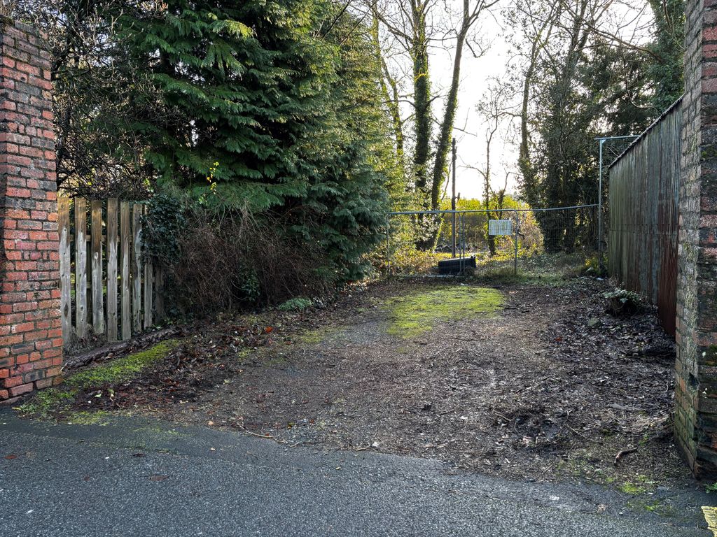 Property photo 3 of 3