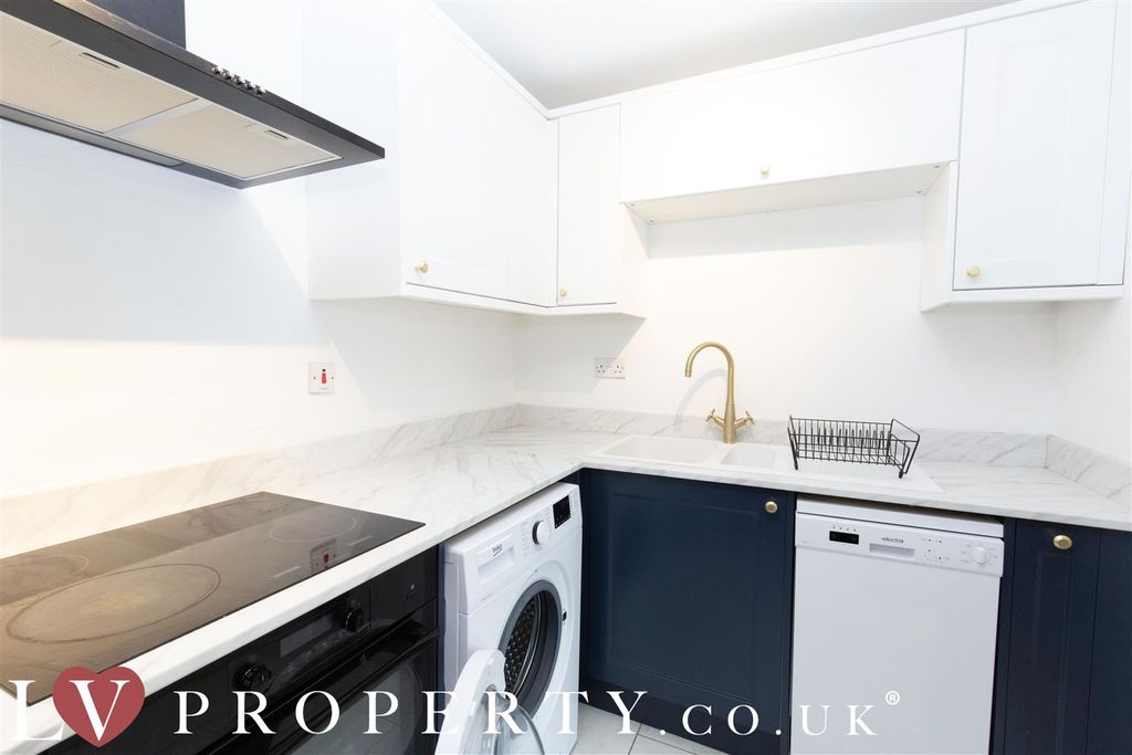 Property photo 3 of 11 1.Jpg
