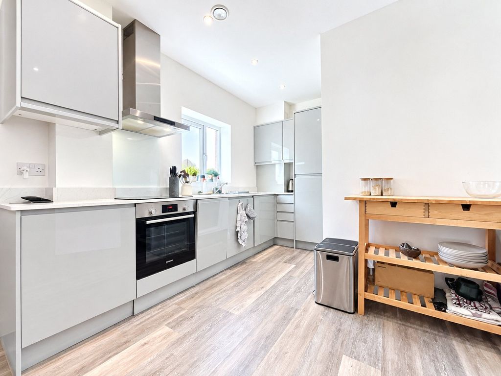 Property photo 2 of 4 Kitchen