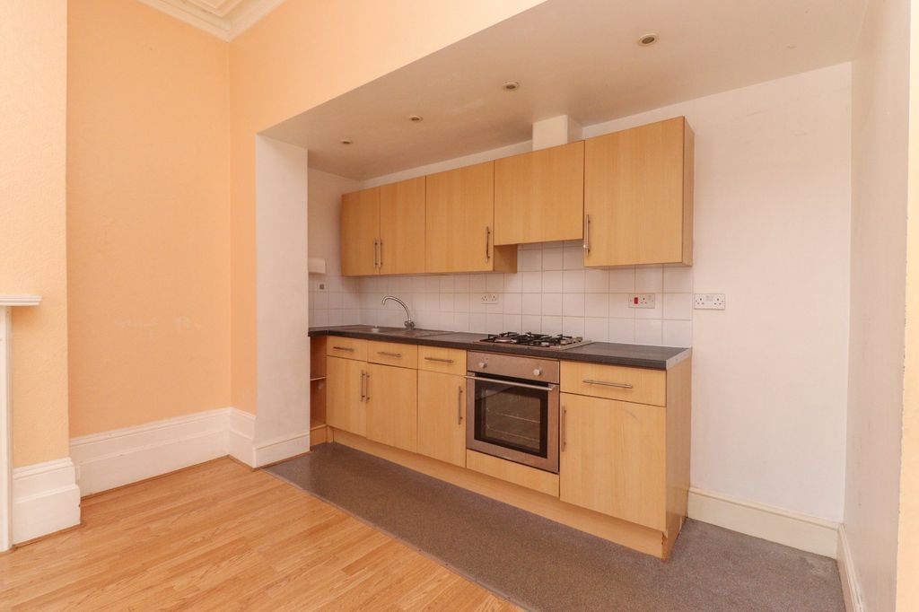 Property photo 3 of 7 Picture 3