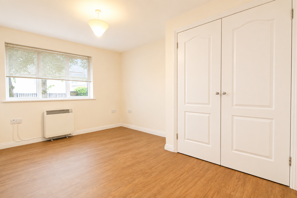 Property photo 3 of 9 Bedroom 1 - Angle 1