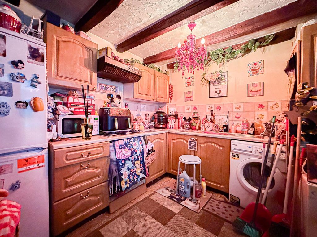 Property photo 3 of 8 Photo 3