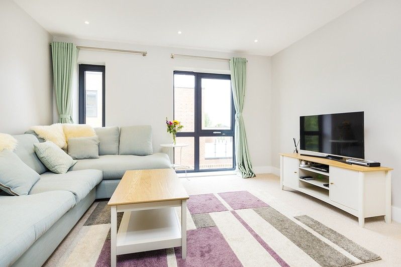 Property photo 2 of 8 (Main)