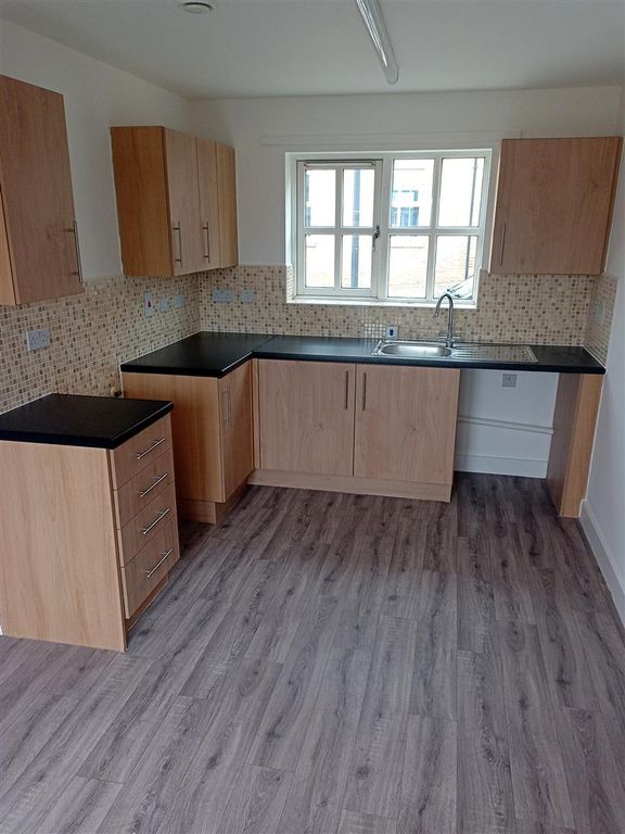 Property photo 3 of 9 Pro-9Uyb3Cn6.Jpeg