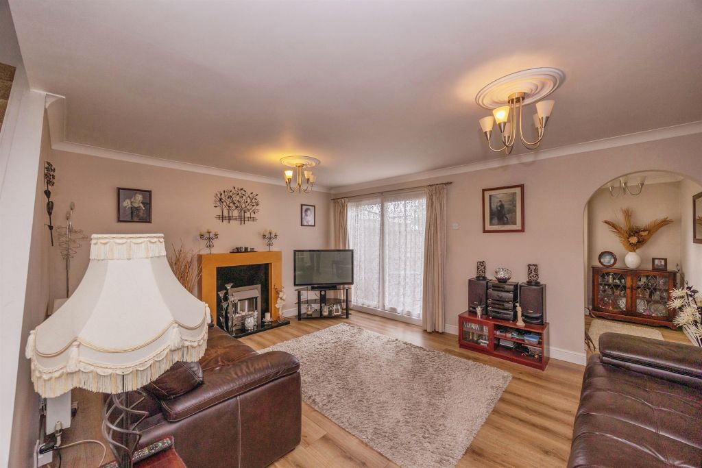 Property photo 2 of 22