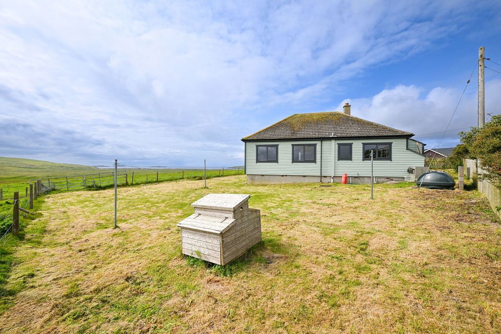 Property photo 2 of 30