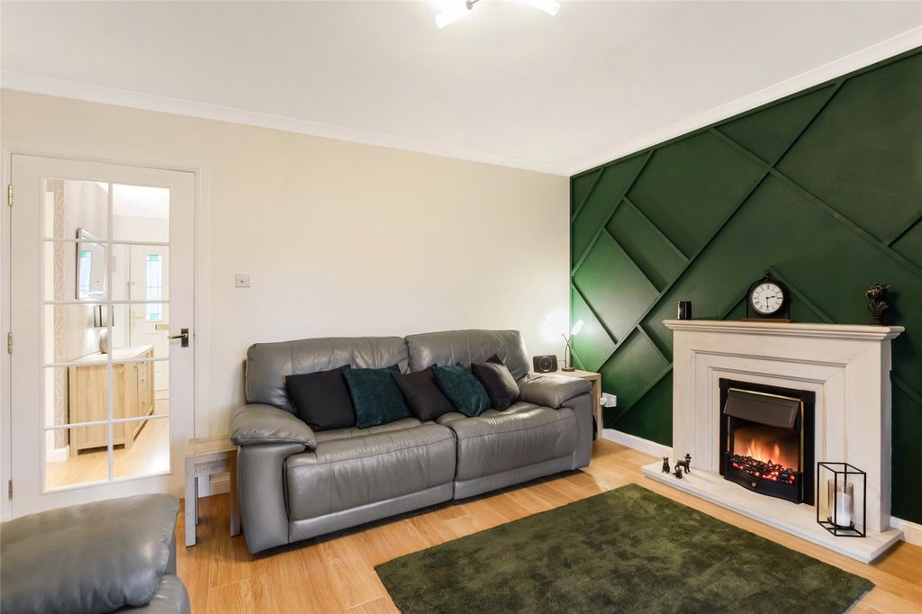 Property photo 3 of 24 Living Room