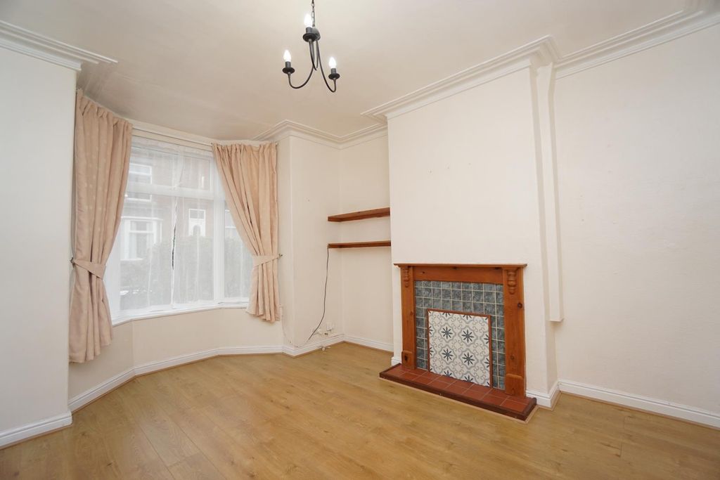 Property photo 2 of 11 Living Room