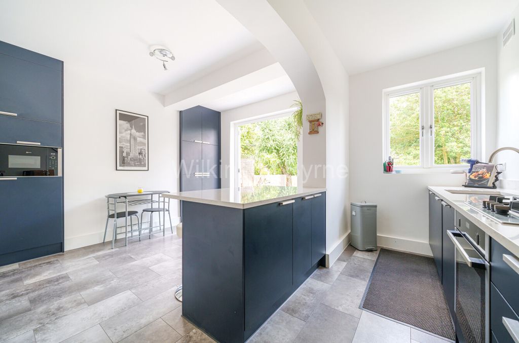 Property photo 3 of 15 918B78E5-Be28-4E1E-Bf5c-068B4Be835B7