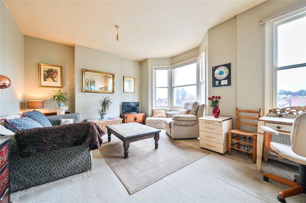 Property photo 2 of 11 Picture No. 19