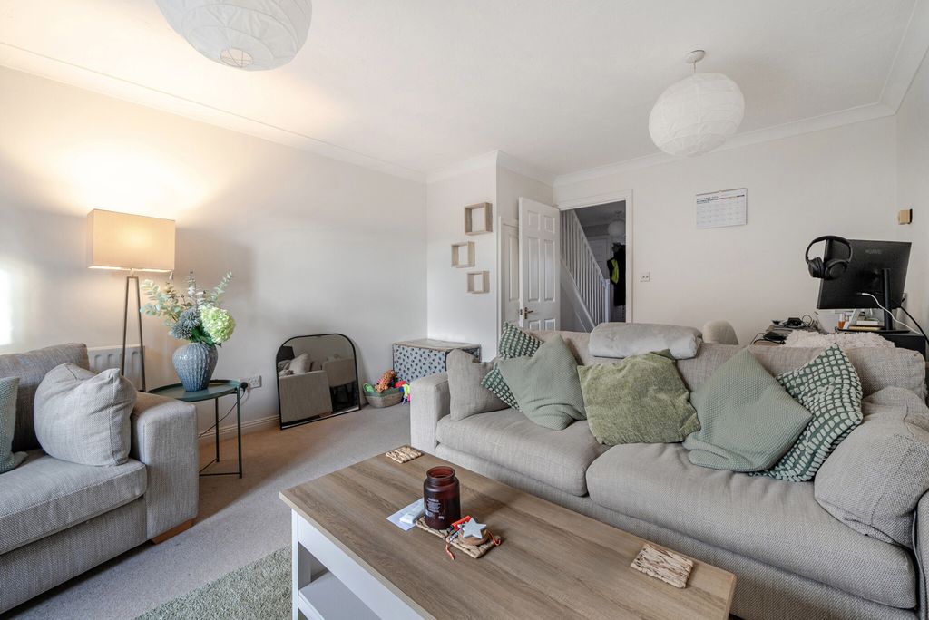 Property photo 2 of 18 1397669-16-696A22...