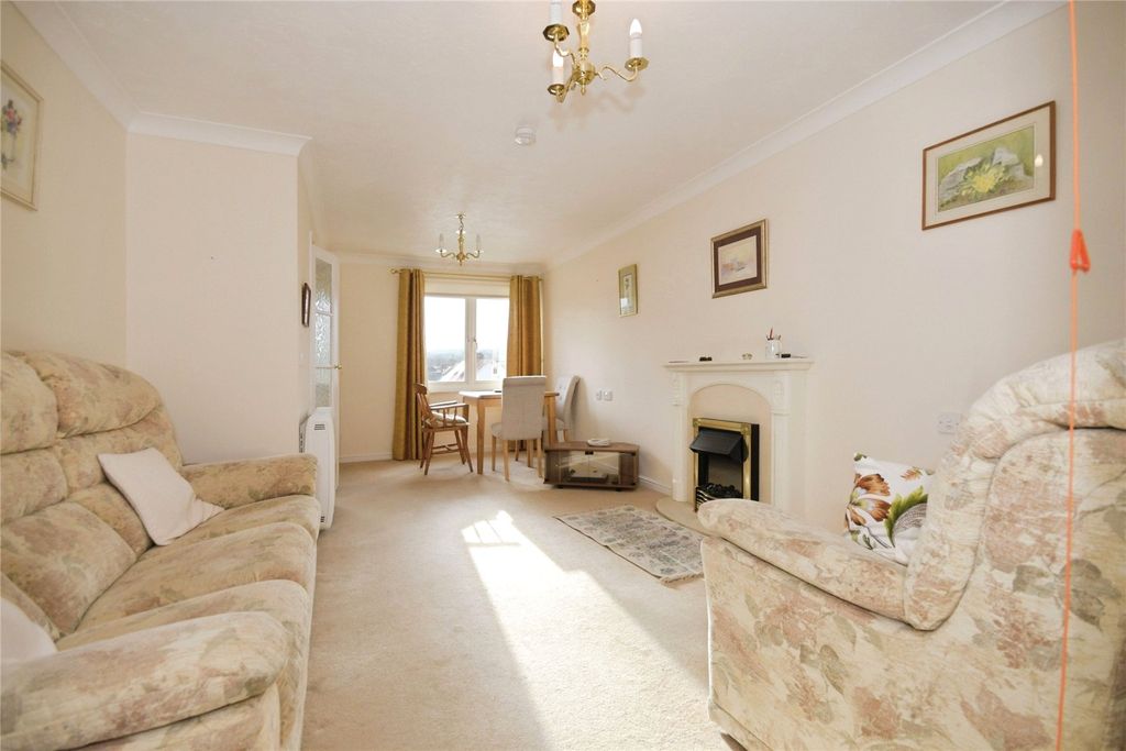 Property photo 2 of 12 Living Room