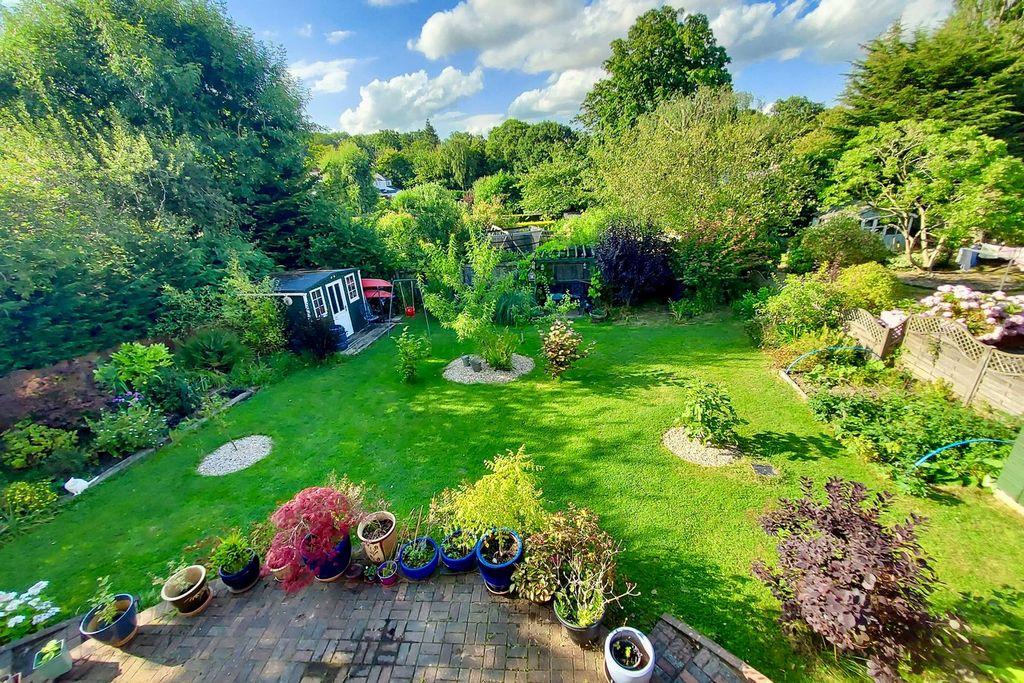 Property photo 3 of 18