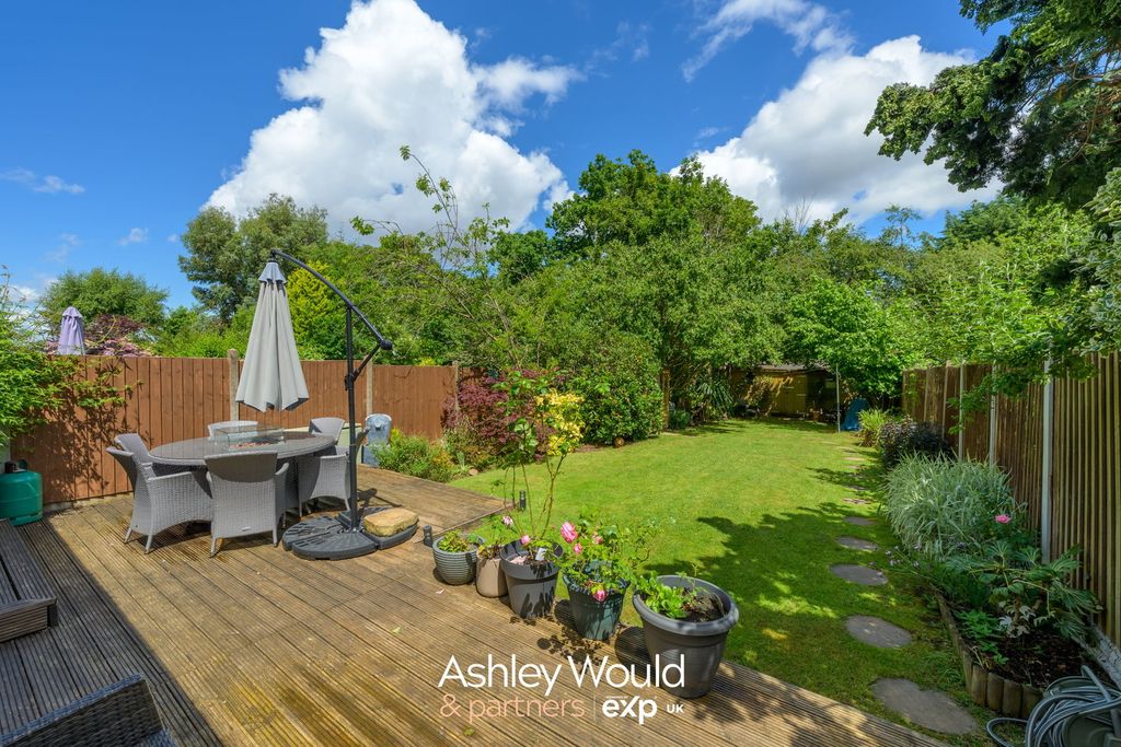 Property photo 2 of 17
