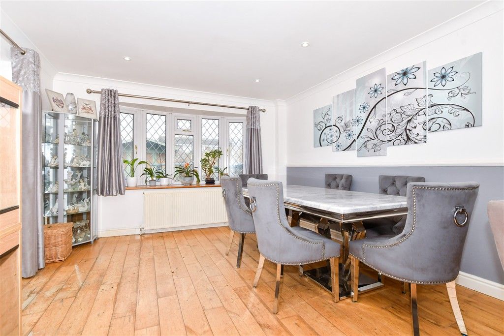 Property photo 3 of 14 Dining Area