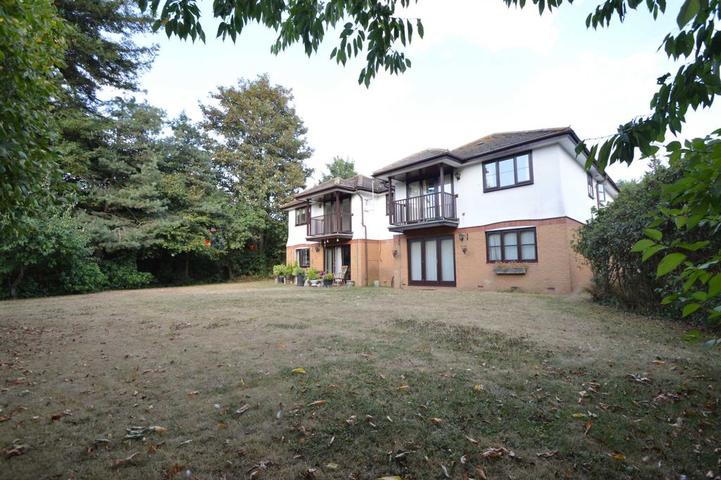 Property photo 2 of 6