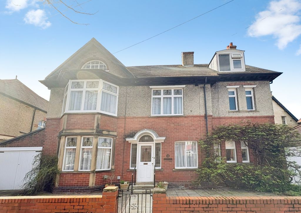 Property photo 1 of 22 Photo 12