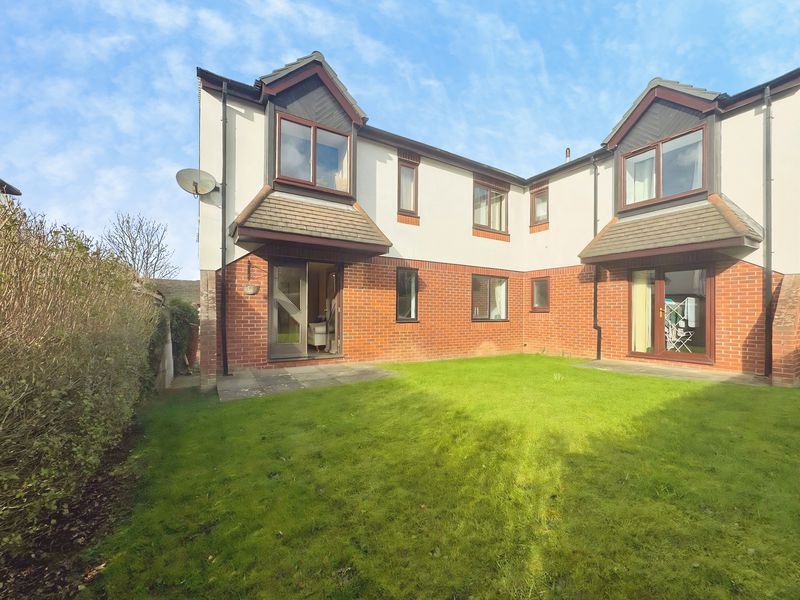 Property photo 1 of 9 Photo 7