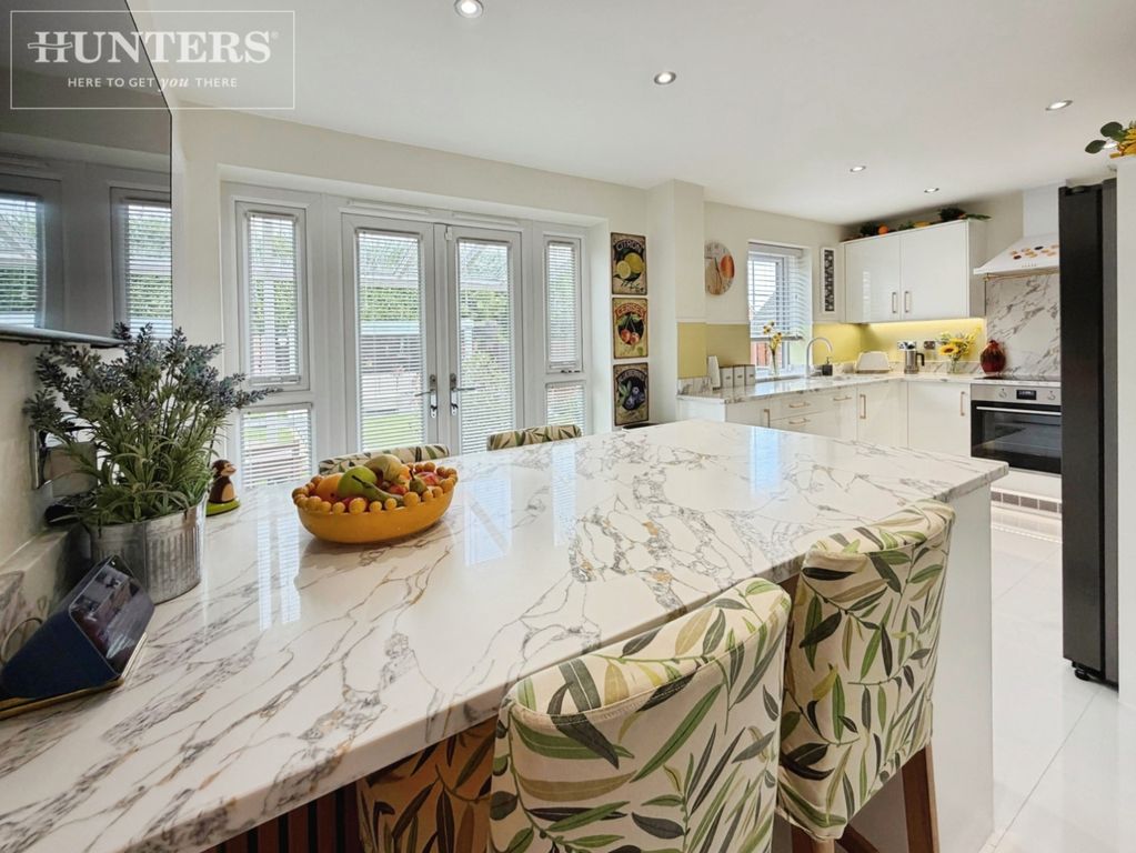 Property photo 2 of 37 Pbox-Img.Jpg