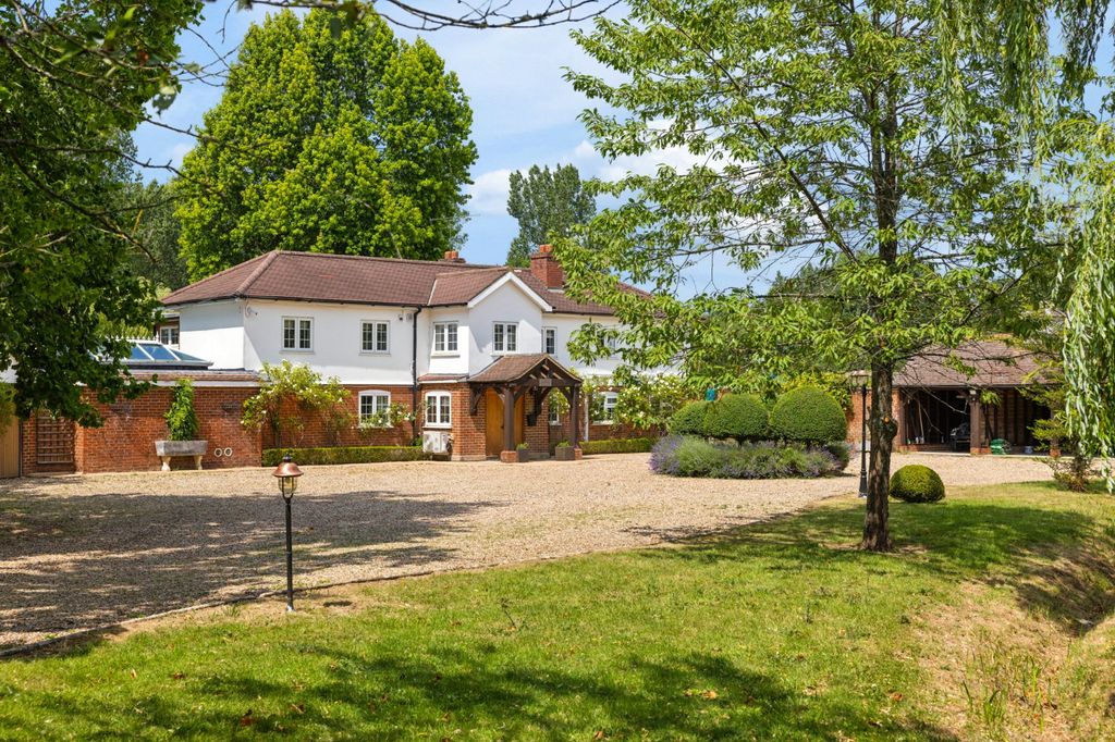 Property photo 1 of 31 External