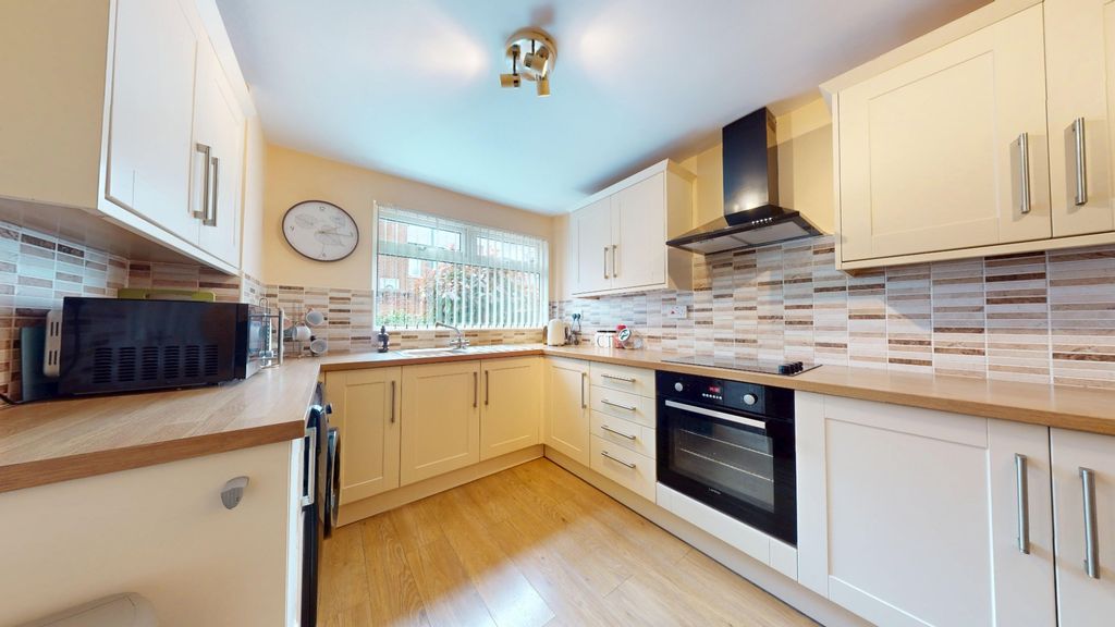 Property photo 3 of 22 5129836